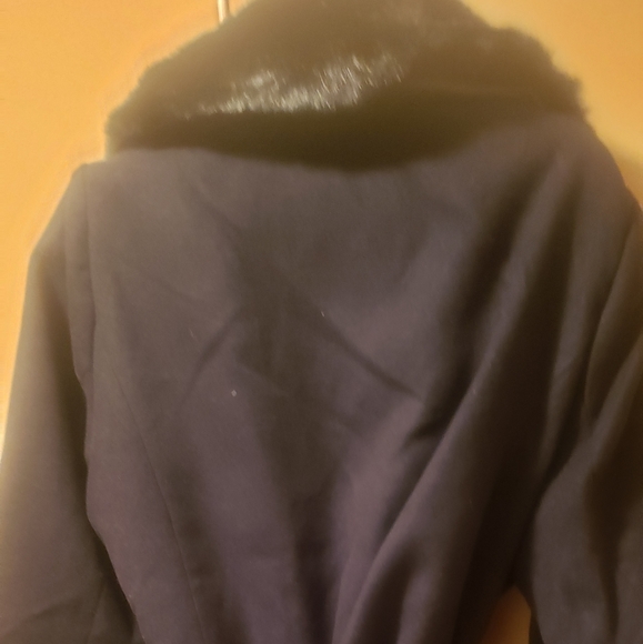 NWT black faux fur trim coat plus-size - Picture 4 of 4